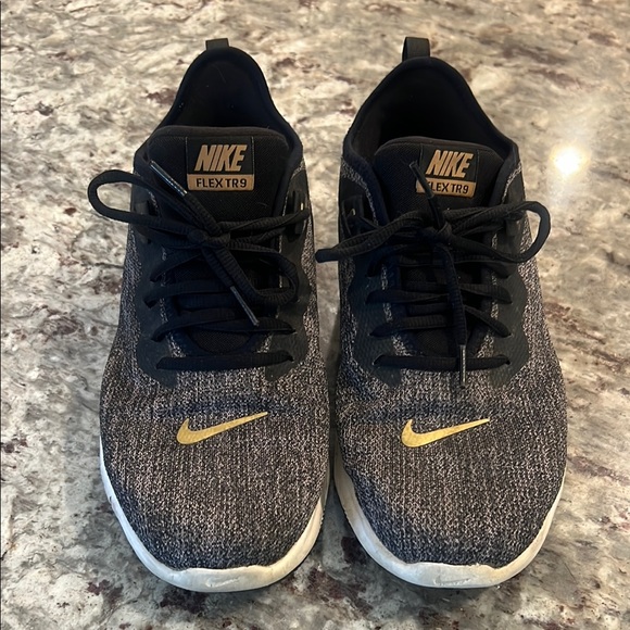 Nike Shoes - Nike Flex TR 9 Tennis Shoes